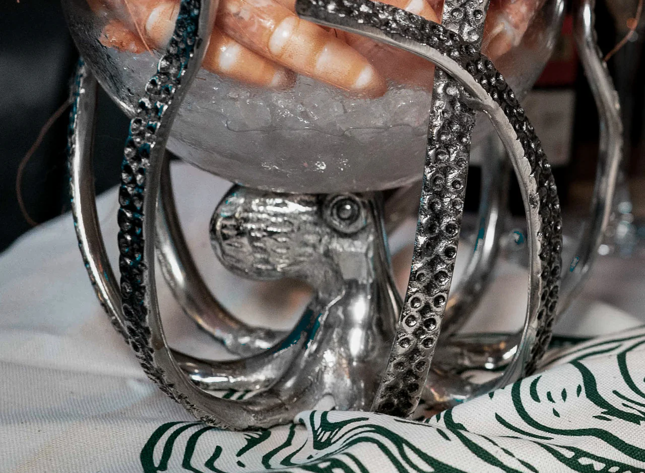 Mini Octopus Stand & Glass Bowl - Image 3
