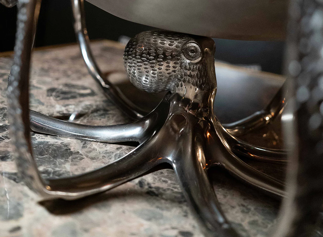 Octopus Oyster & Shell Server - Image 3