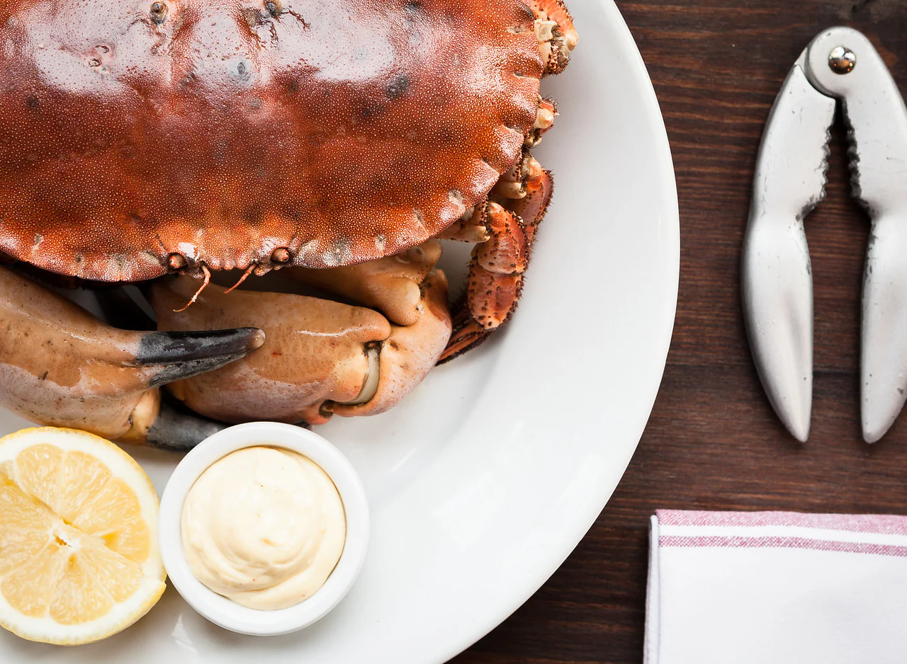 Whole Cooked Male Crab - Image 3